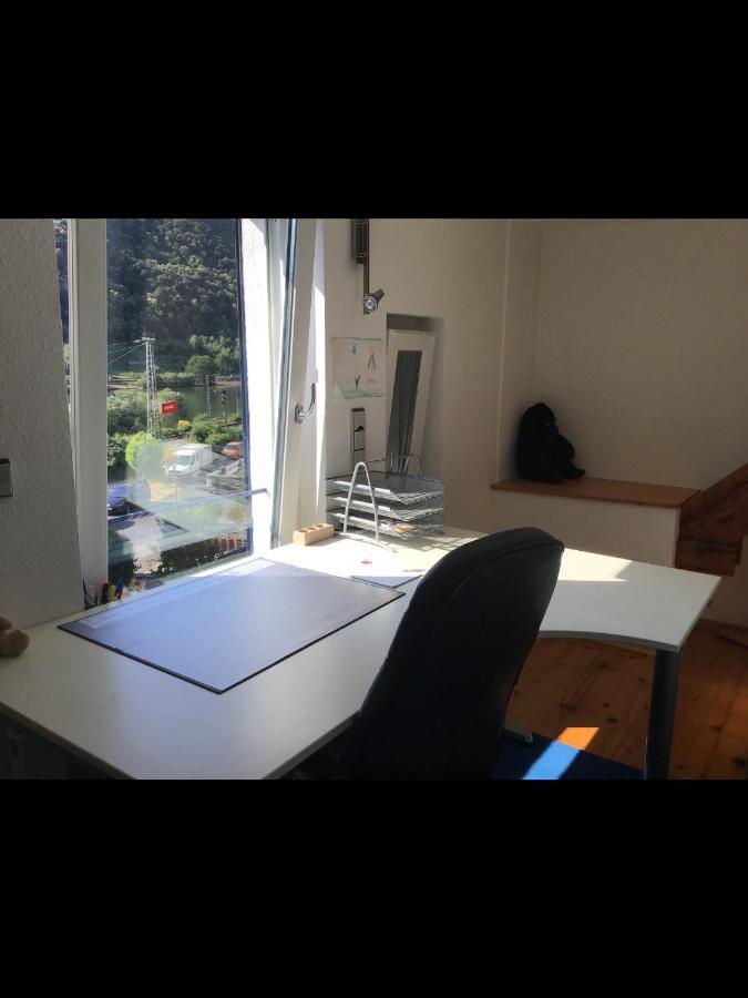 Doppelzimmer Dachgeschoss, Schnelles Wlan, Arbeitsplatz Und Garten Winningen Exteriör bild