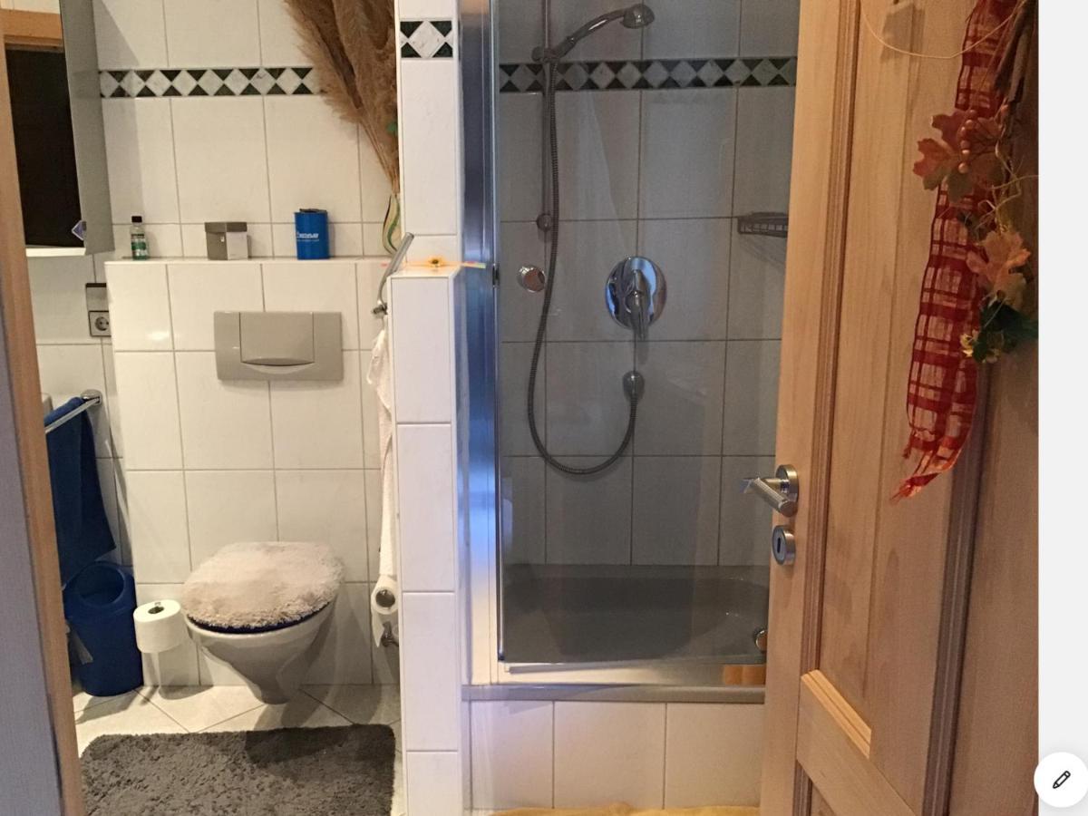 Doppelzimmer Dachgeschoss, Schnelles Wlan, Arbeitsplatz Und Garten Winningen Exteriör bild