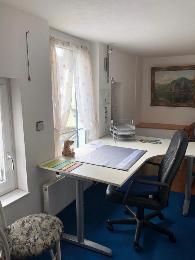 Doppelzimmer Dachgeschoss, Schnelles Wlan, Arbeitsplatz Und Garten Winningen Exteriör bild